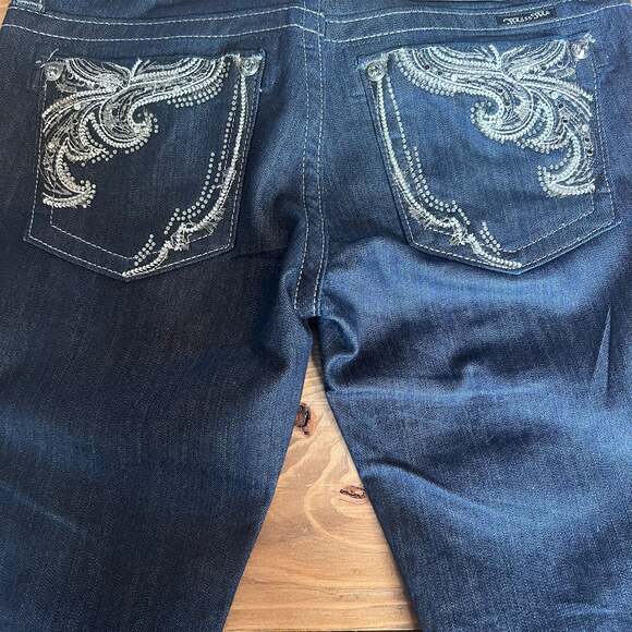 Miss Me Feather Wing Cross Embellished Mid Rise Bootcut Jeans Size 29 EUC - Picture 4 of 7